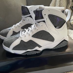 Air Jordan Retro 7s | 7.5 (M) | 9 (WMNS)